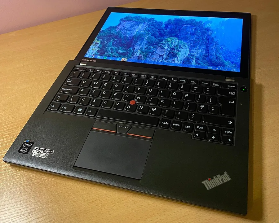 Lenovo ThinkPad X240 i5